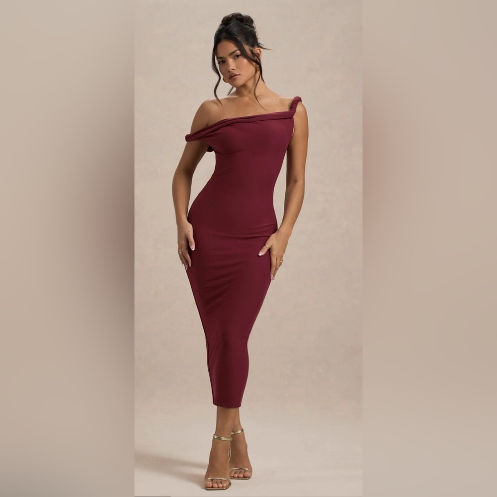 Chic One-Shoulder Burgundy Dress